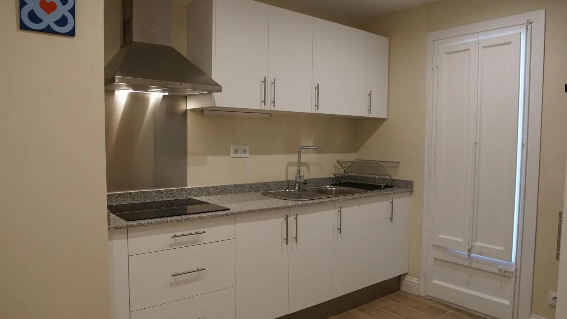 Rius33 - Apartamento Al Lado De Las Fuentes De Montjuic Barcelona